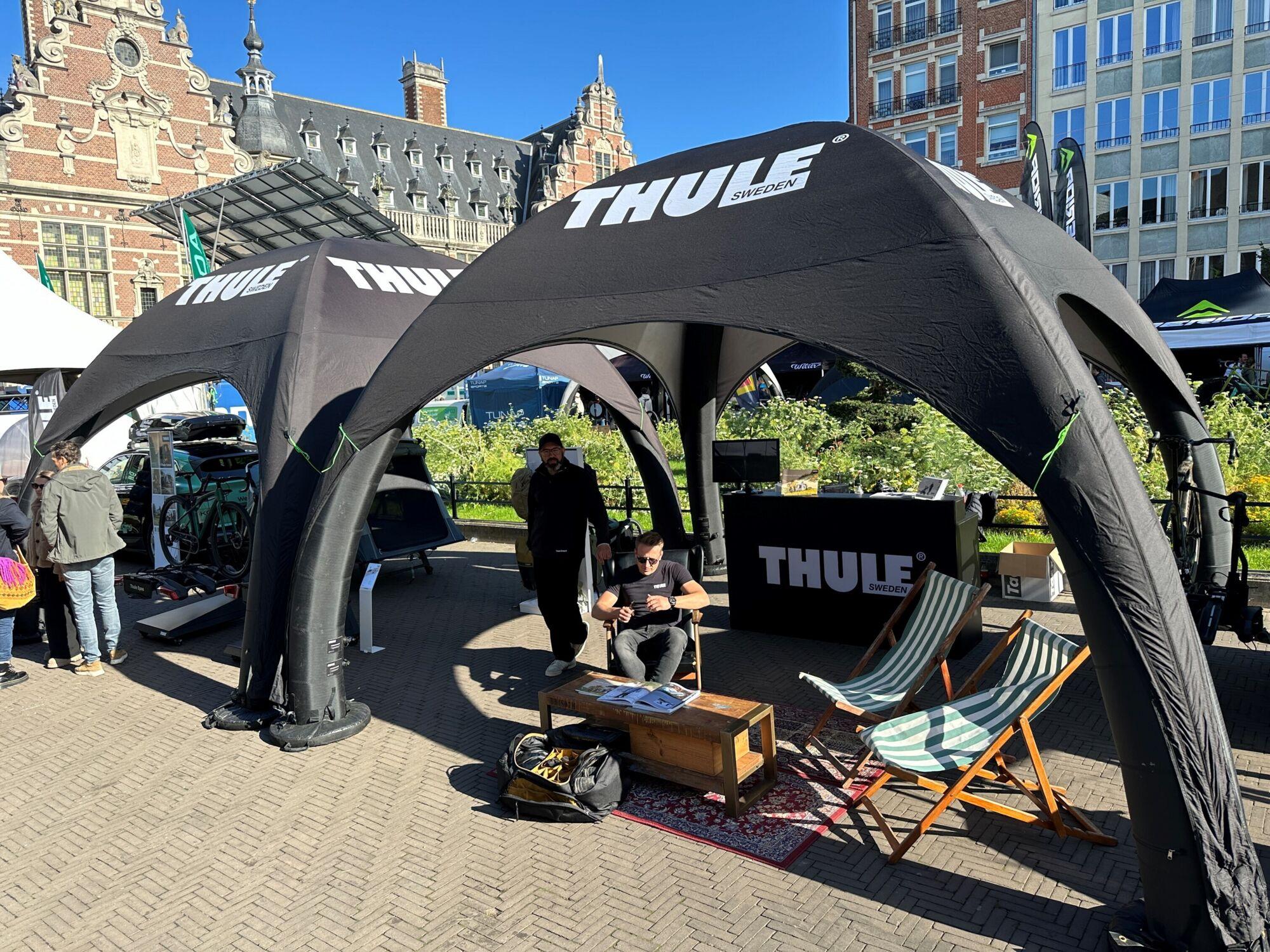 Tente gonflable Globe - 5x5m Structure noir - Toit imprimé