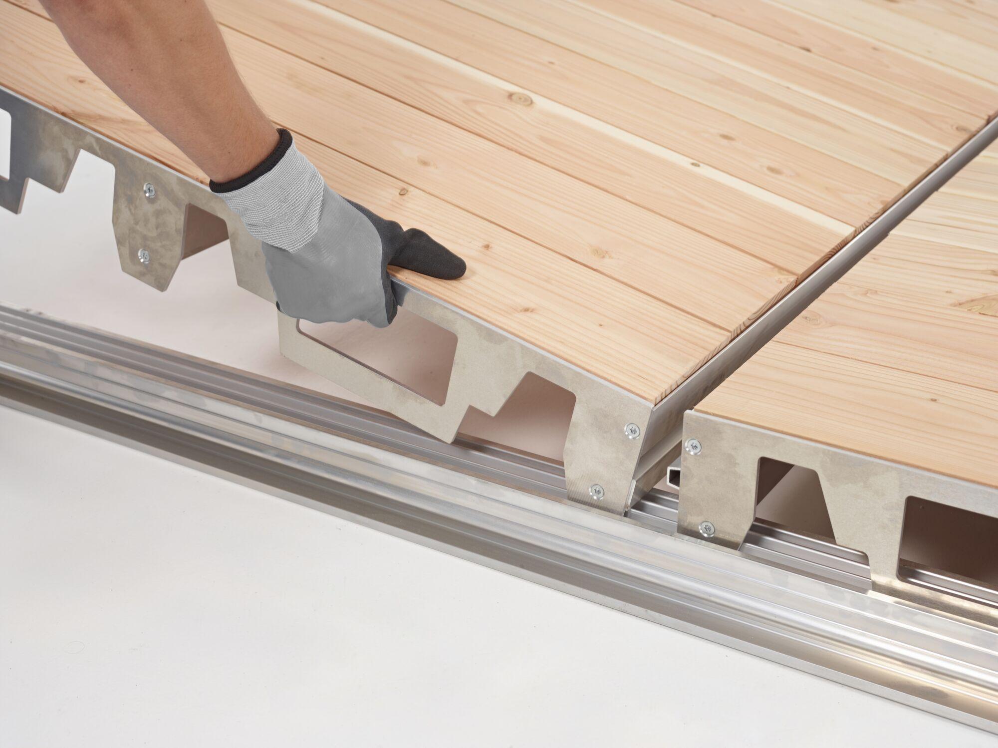 Assembled cassette floor with click-in system and cushioning - 1 x 2.5 m - pine wood